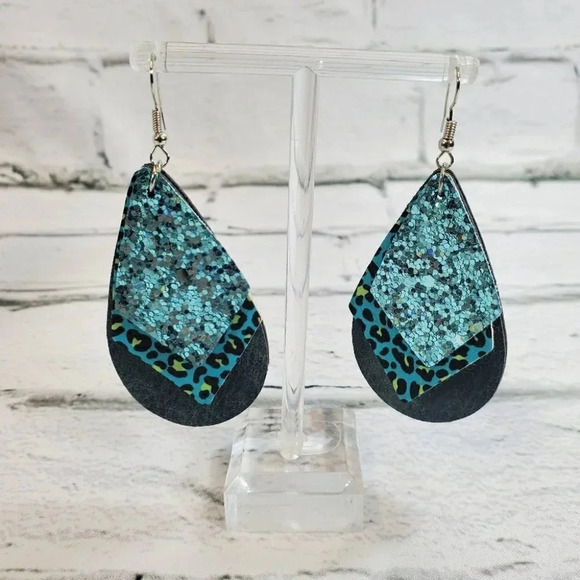 3 Layer Blue/Teal Sparkle Faux Leather Dangle Chic Lightweight Earrings  3bl14 - Picture 5 of 6